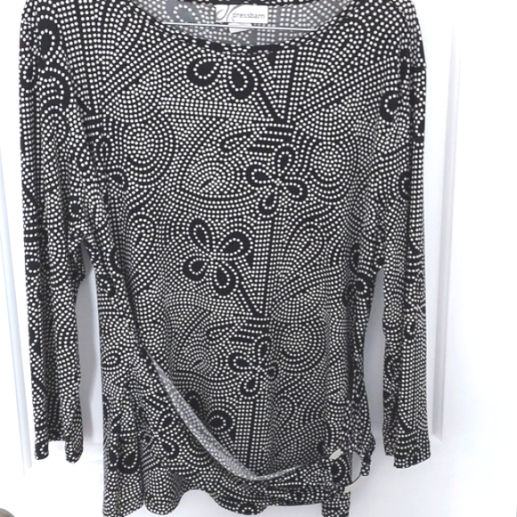 DRESS BARN Women's Top Black & White Design With Front Sash & Silver Ring XL - Picture 2 of 10